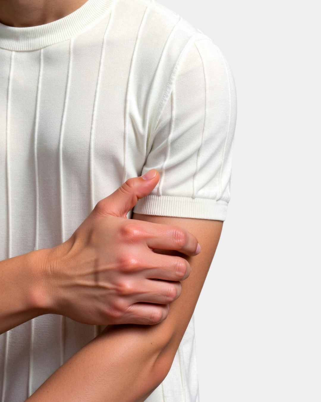Camiseta de punto para hombre con estructura de canalé vertical – Prenda ligera para el verano