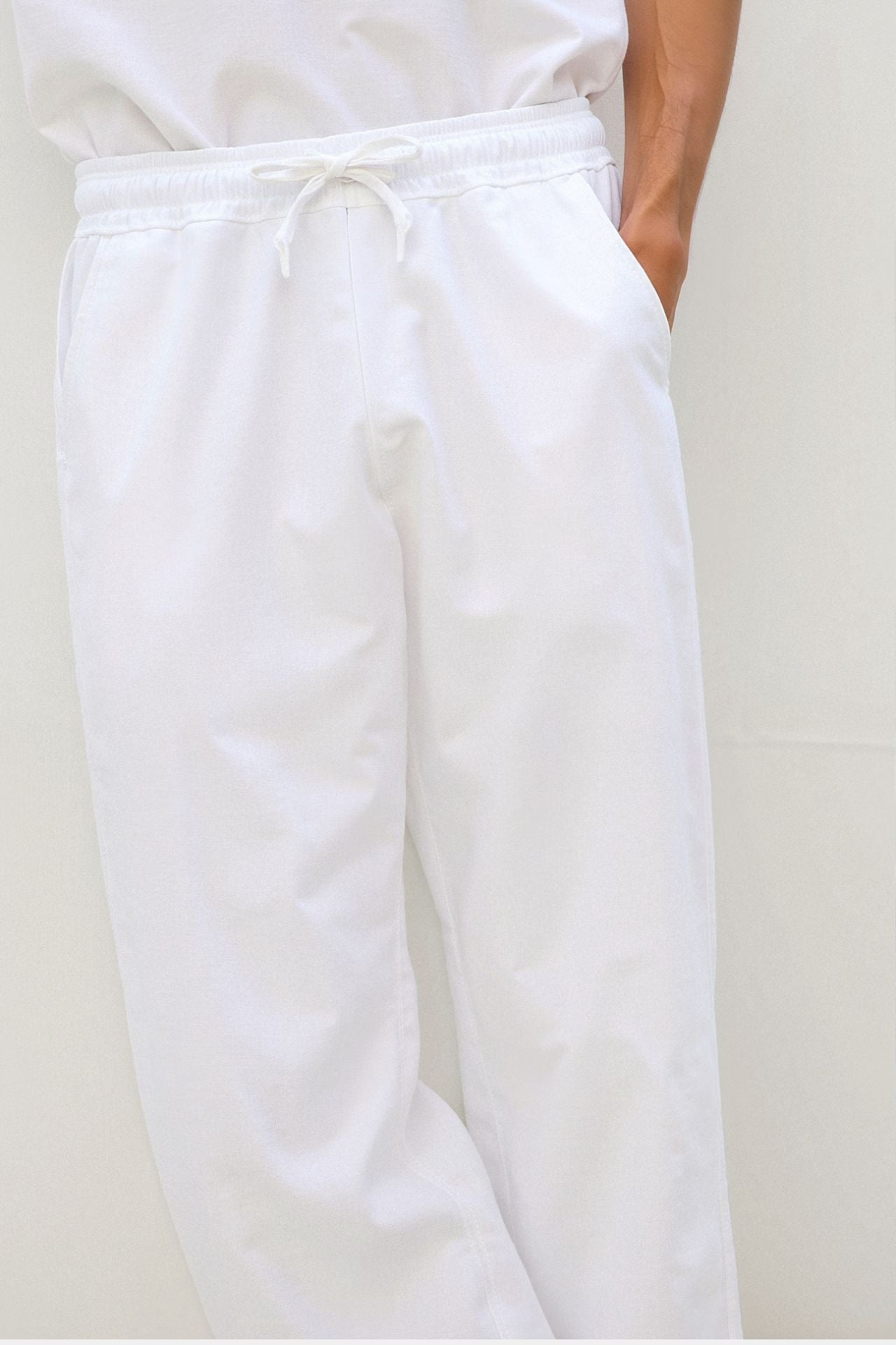 Luca | Pantalones de chándal blancos para hombre con cordón