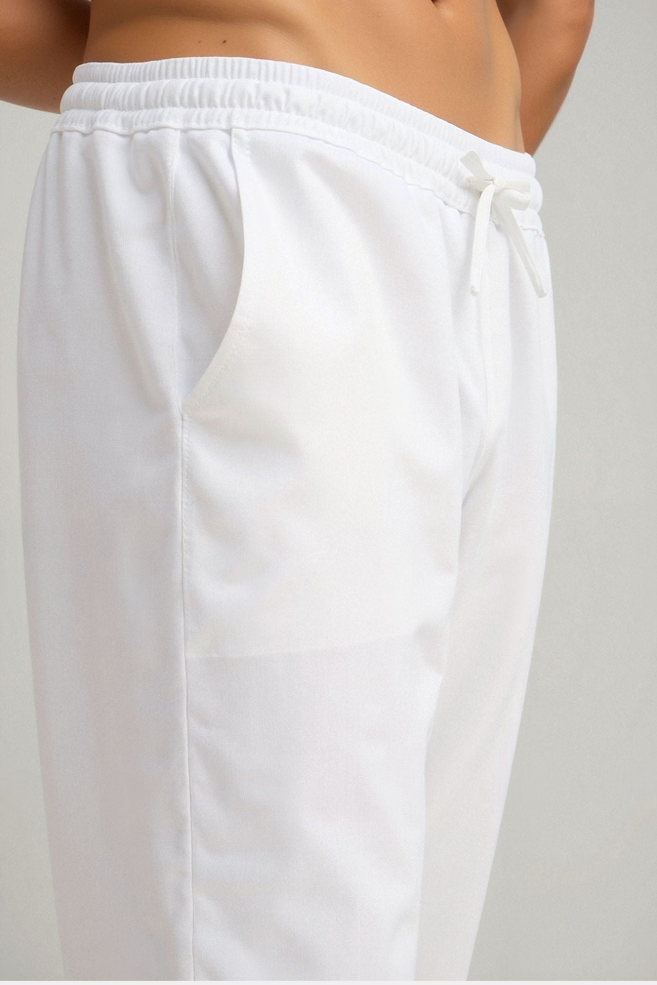 Luca | Pantalones de chándal blancos para hombre con cordón