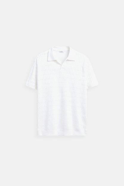 Camisa polo de punto blanca con patrón texturizado