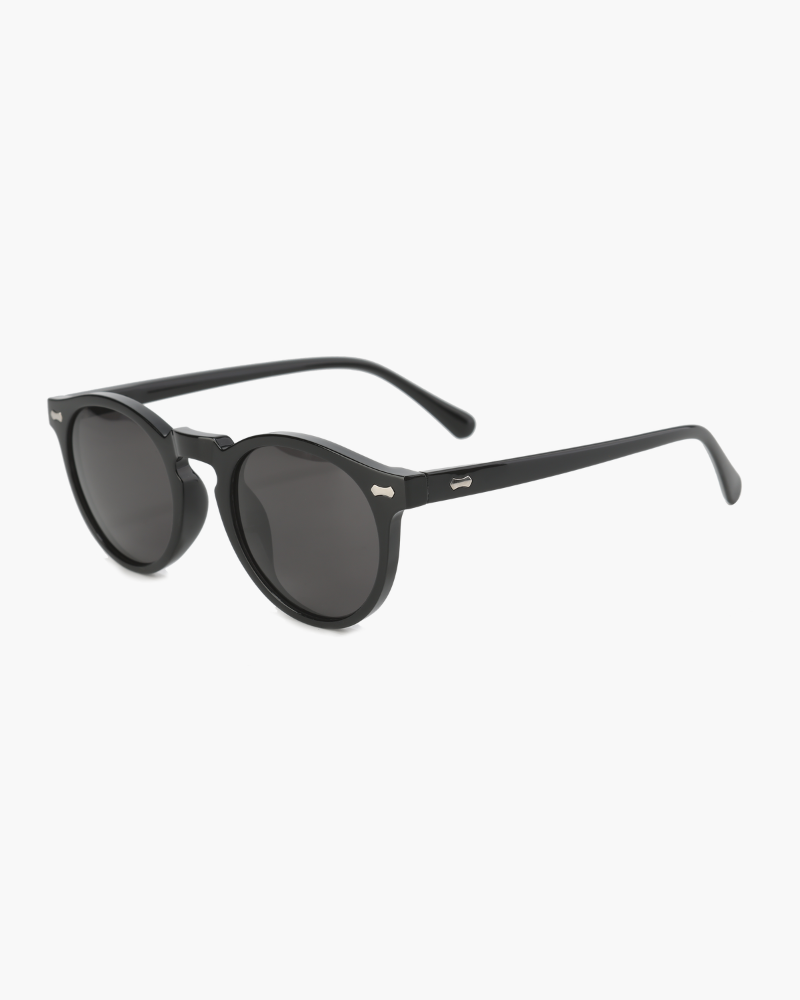Austin | Conjunto de verano con camisa de lino, pantalones cortos y gafas de sol