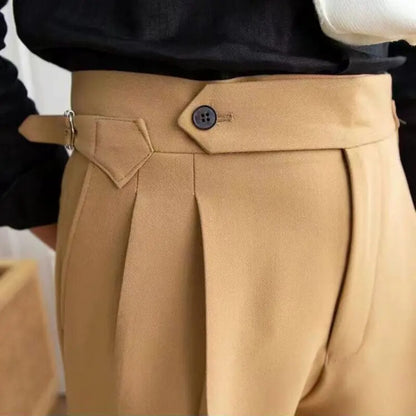 Pantalones cortos modernos y casuales para hombres hasta la rodilla