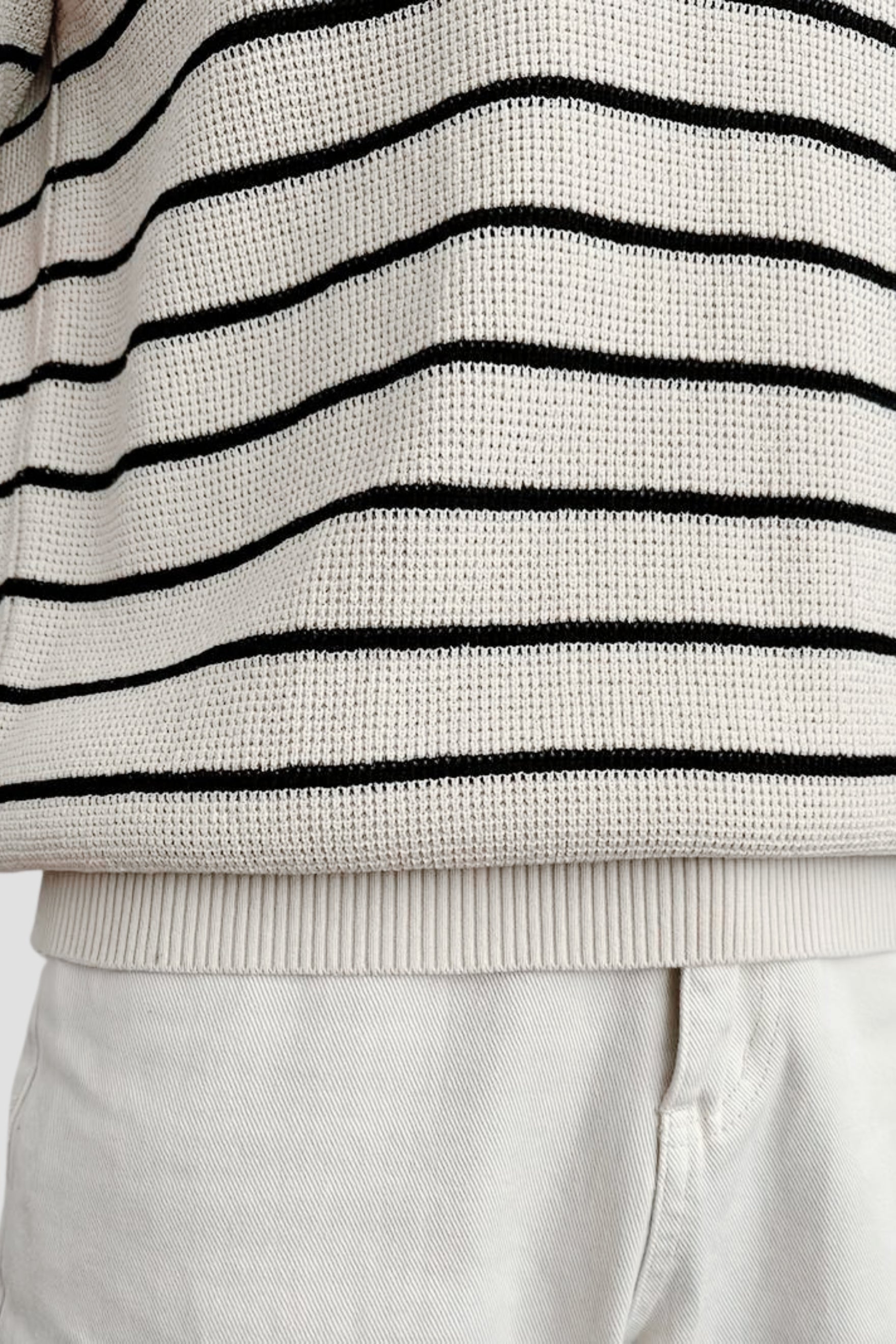 Camiseta polo de rayas para hombre con mangas cortas – Atemporal y versátil