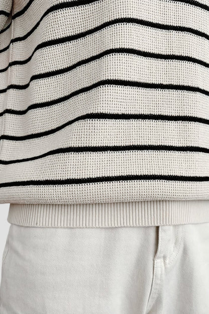 Camiseta polo de rayas para hombre con mangas cortas – Atemporal y versátil