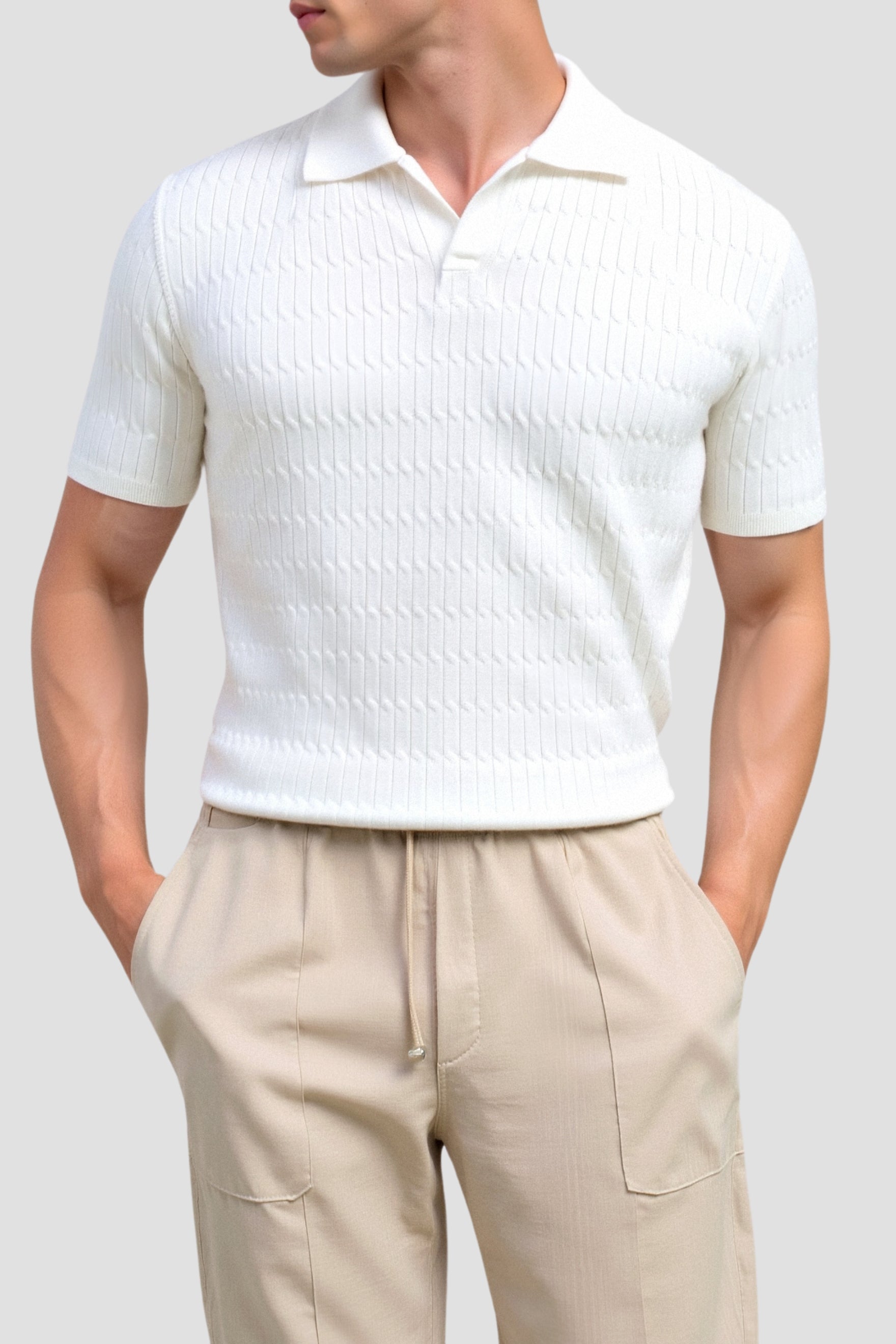 Camisa polo de punto blanca con patrón texturizado