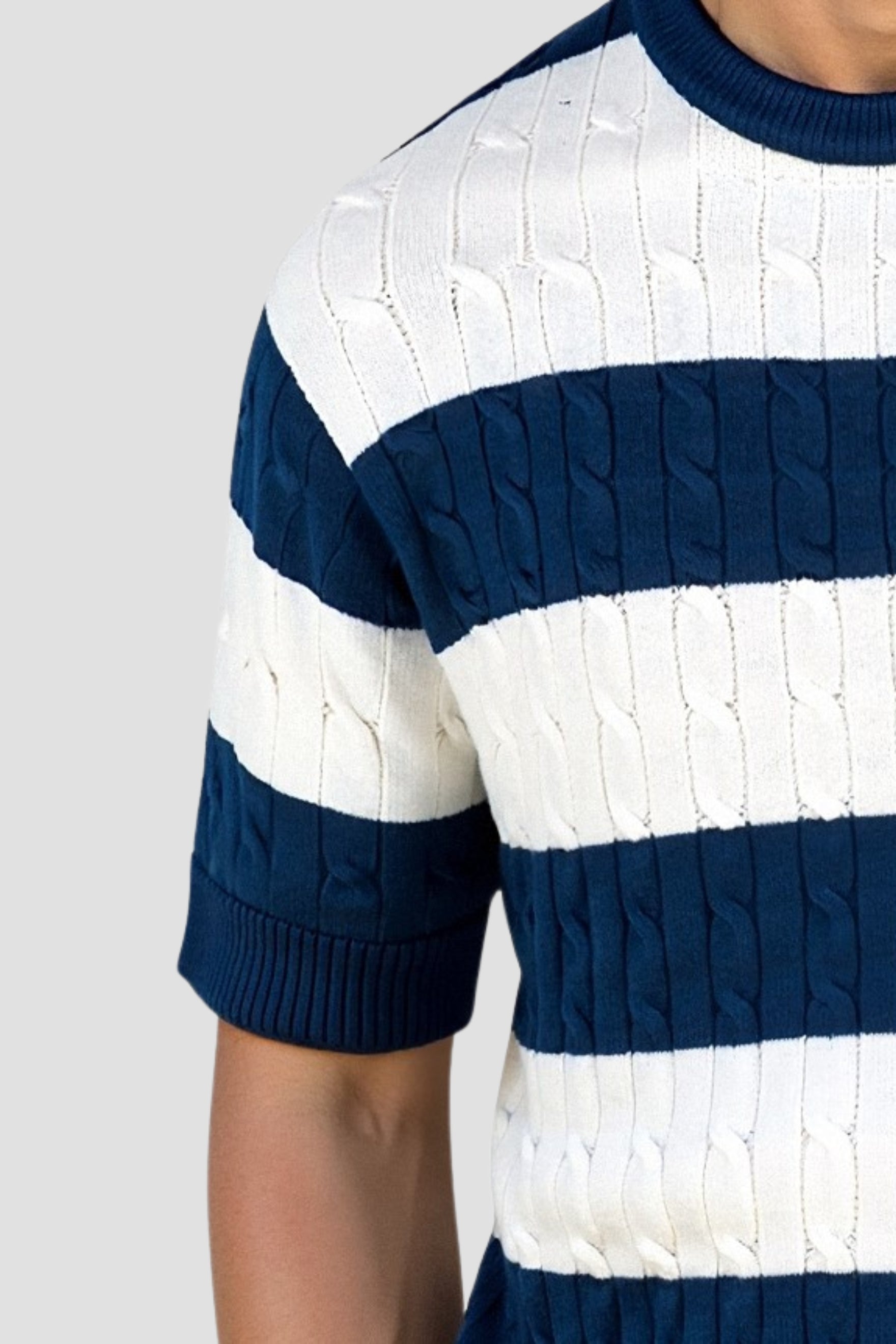 Suéter a rayas para hombre con mangas cortas – Elegante y Cómodo