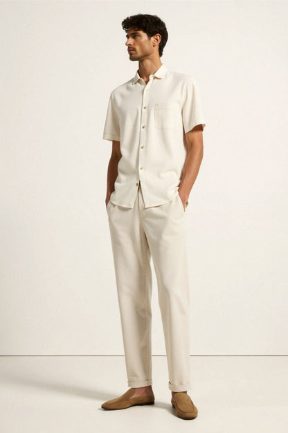 Killian | Pantalón Beige para Hombre con Cintura Elástica y Cierre de Botón