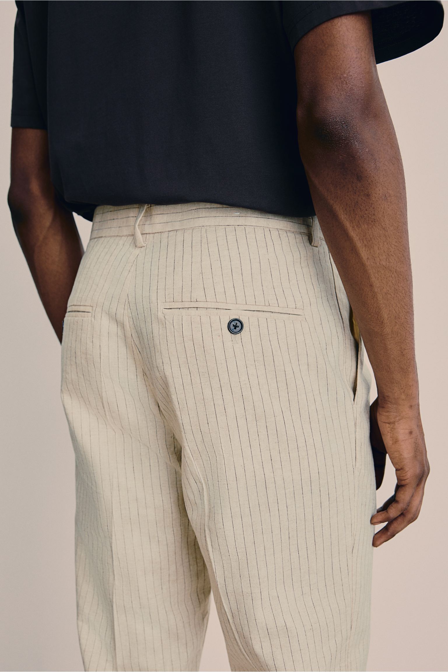 Pantalones de traje para hombre con rayas – Elegancia en estilo Old-Money
