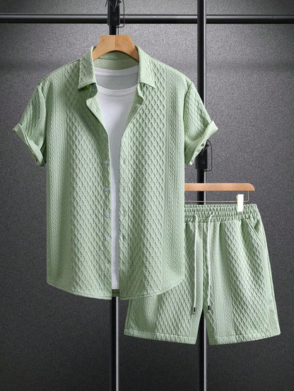 Conjunto moderno para hombres con estructura de waffle 3D | Camisa y pantalones cortos