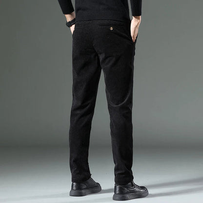 Luca | Chino Moderno - Negro