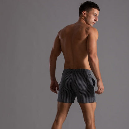 Pantalones cortos a rayas elegantes para hombres