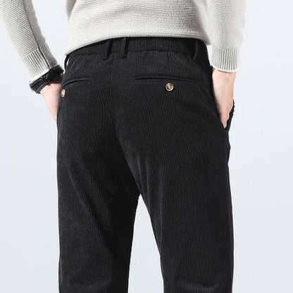 Luca | Chino Moderno - Negro