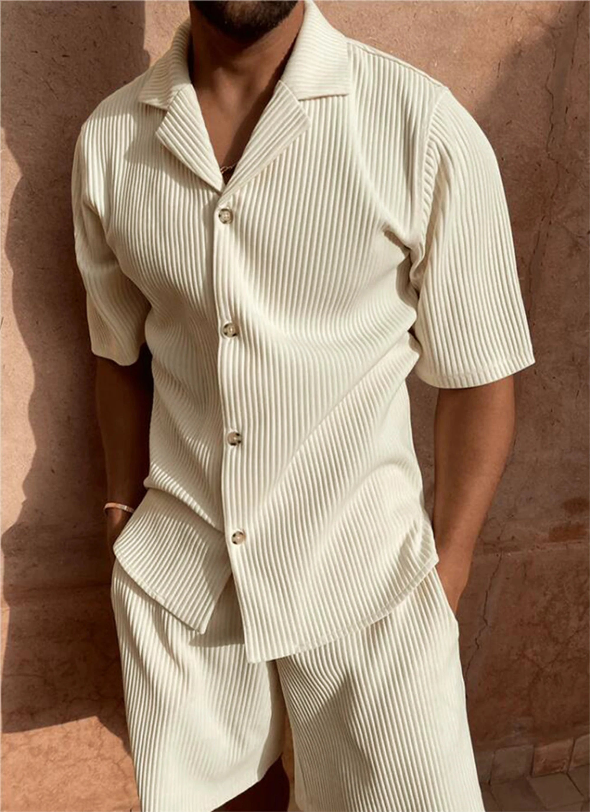 Conjunto de Verano para Hombre – Camisa de Manga Corta y Pantalones Cortos con Diseño de Rayas Moderno
