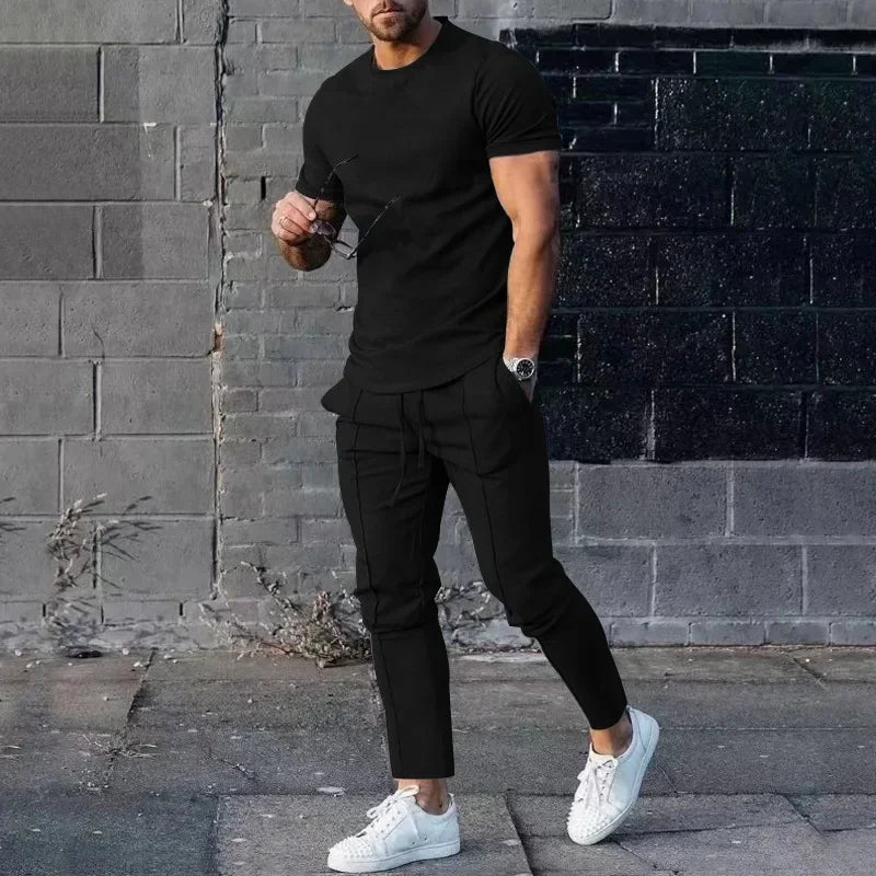 Conjunto de ocio para hombres con camiseta y pantalones jogger slim-fit